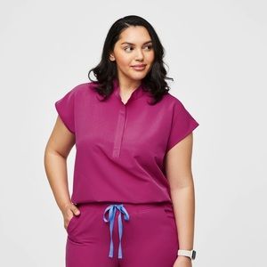 Figs scrub top